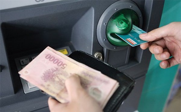 nhận tiền bảo hiểm thất nghiệp qua thẻ atm