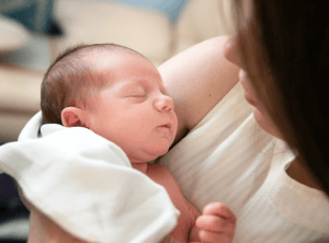 con dưới 1 tuổi có được ly hôn (1)