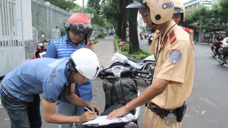 Lỗi không xi nhan phạt bao nhiêu đối với xe máy theo quy định mới nhất